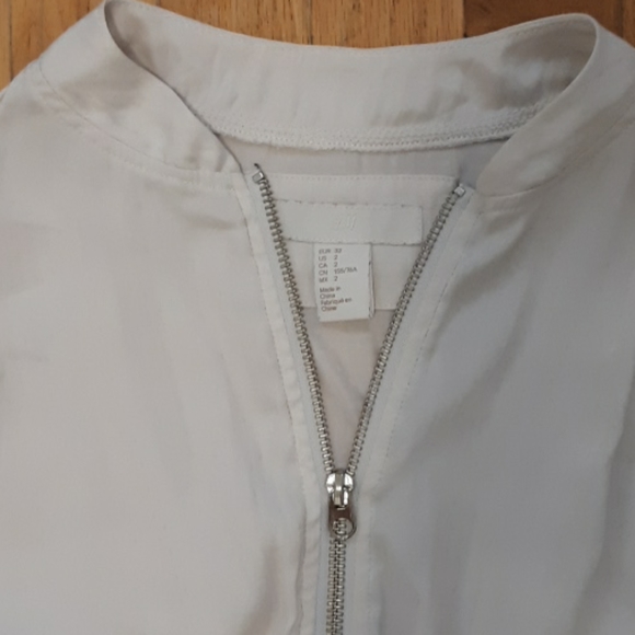 H&M Cream Cropped Jacket - Picture 3 of 8